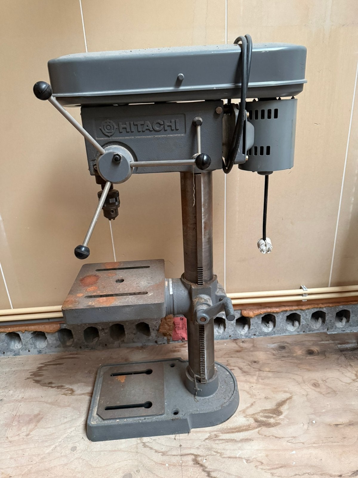 Kolomboor machine tafelboor machine hitachi, Doe-het-zelf en Verbouw, Ophalen, Gebruikt, Variabele snelheid, Minder dan 400 watt