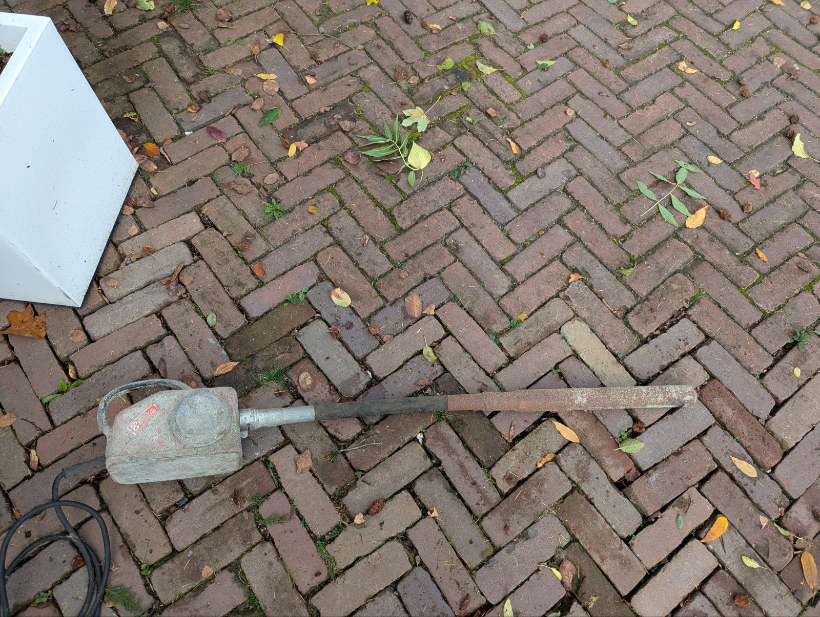 trilnaald, Ophalen