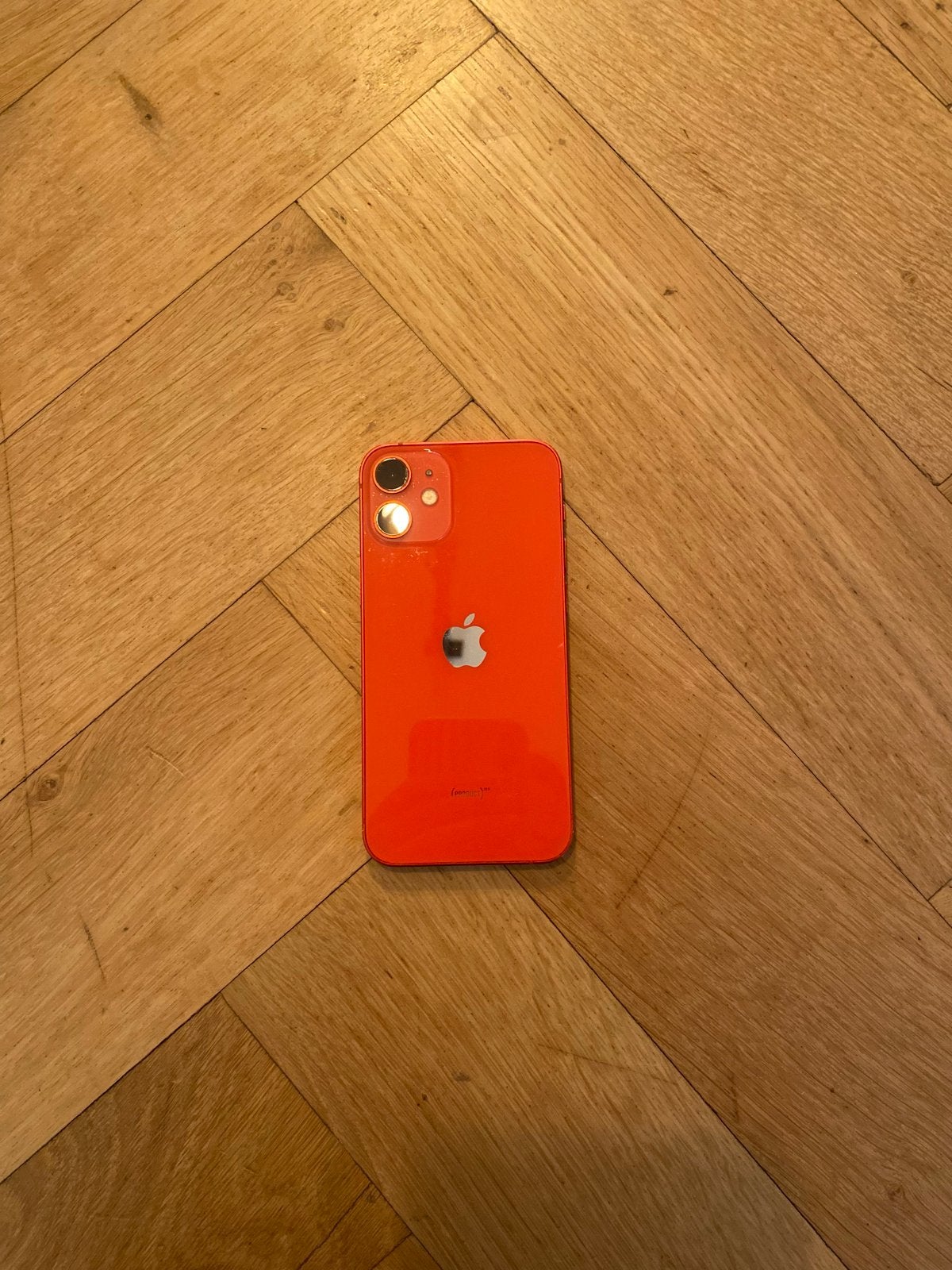 iPhone 12 mini rood met licht roze hoesje, Gebruikt, IPhone 12 Mini, Ophalen of Verzenden, 64 GB