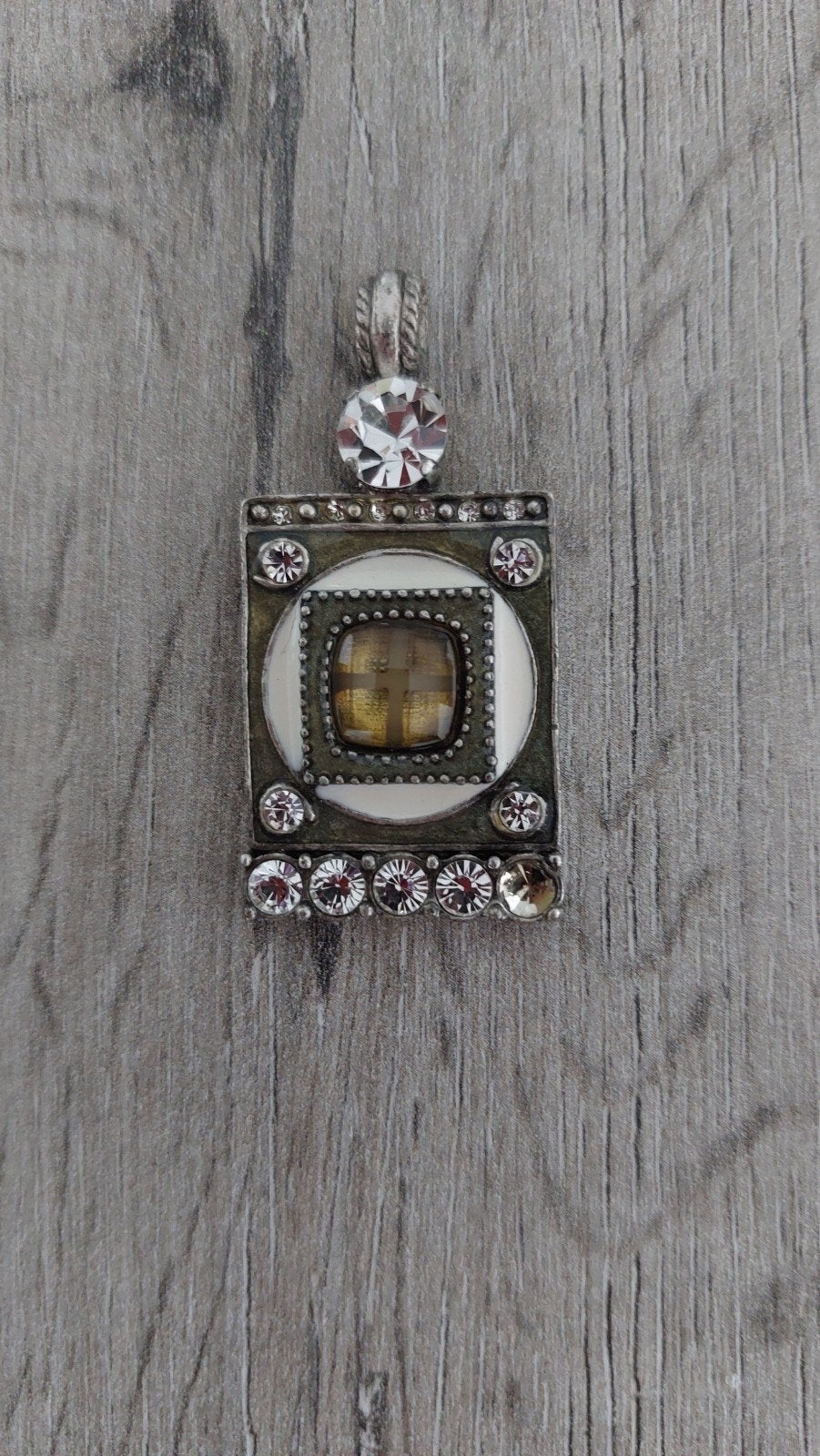 Zilverkleurige Hanger met Strass en Kruis Symbool, Ophalen, Overige materialen, Zo goed als nieuw, Kruis of Symbool