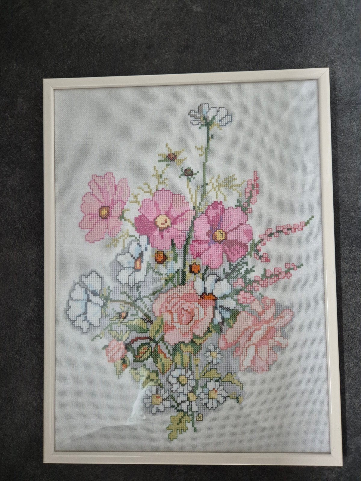 ingelijste borduurwerk., Huis en Inrichting, Ophalen of Verzenden, Minder dan 50 cm, Schilderij