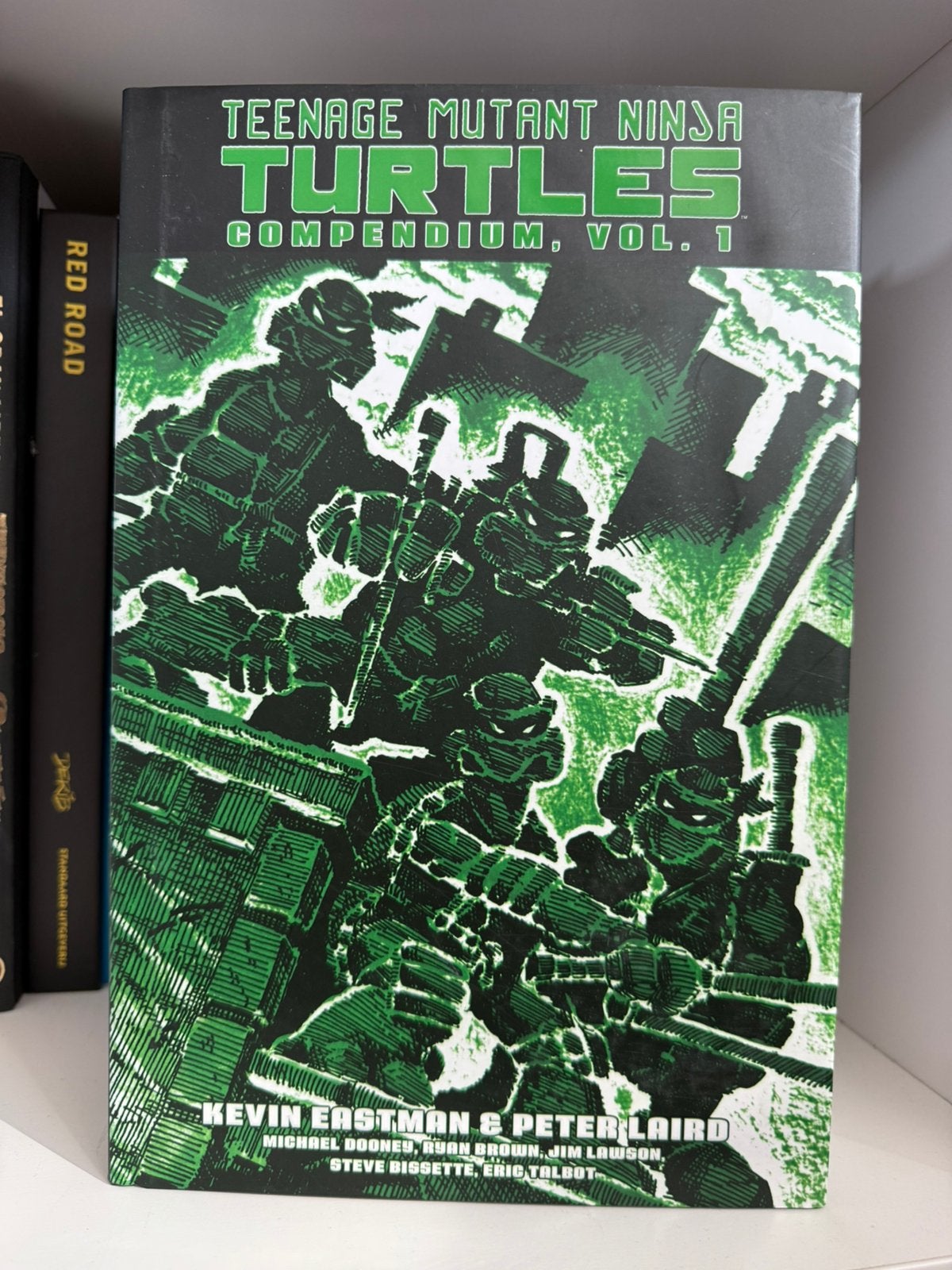 Turtles - TMNT compendium volume 1 | IDW, Boeken, Eén comic, Ophalen of Verzenden, Zo goed als nieuw, Amerika