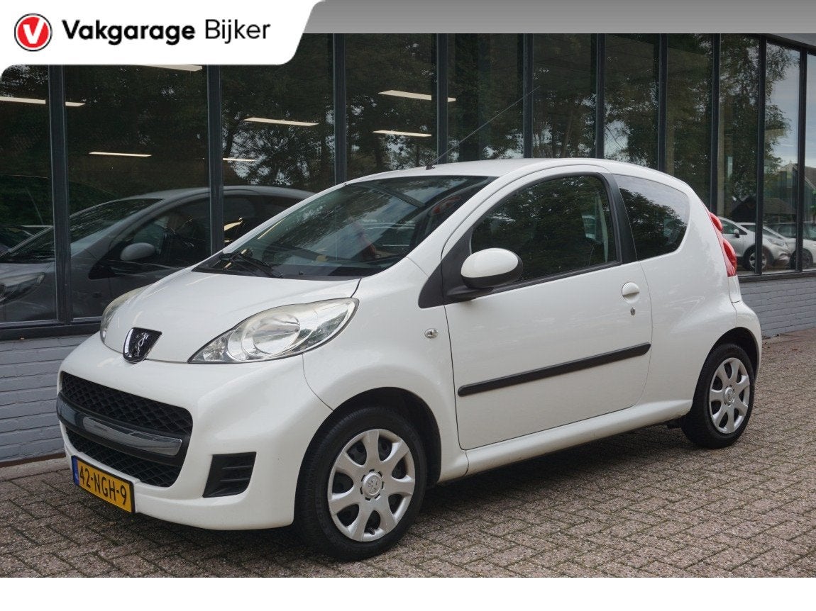 Peugeot 107 1.0-12V XS met nieuwe apk en koppeling!, Auto's, Voorwielaandrijving, Stof, Gebruikt, 4 stoelen