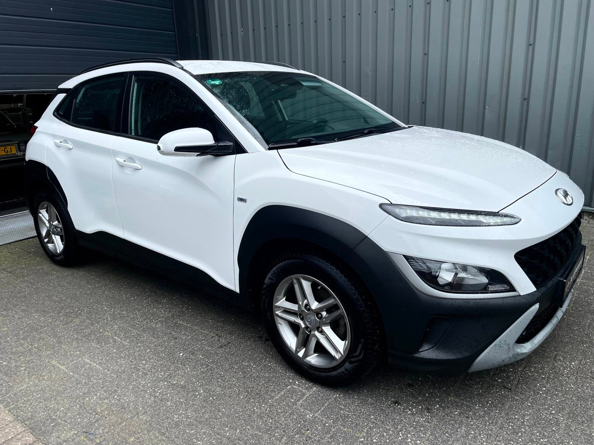 Hyundai Kona 1.0 T-GDI Comfort Smart AIRCO NAVI CAMERA BTW 1, Stof, Gebruikt, Wit, Origineel Nederlands