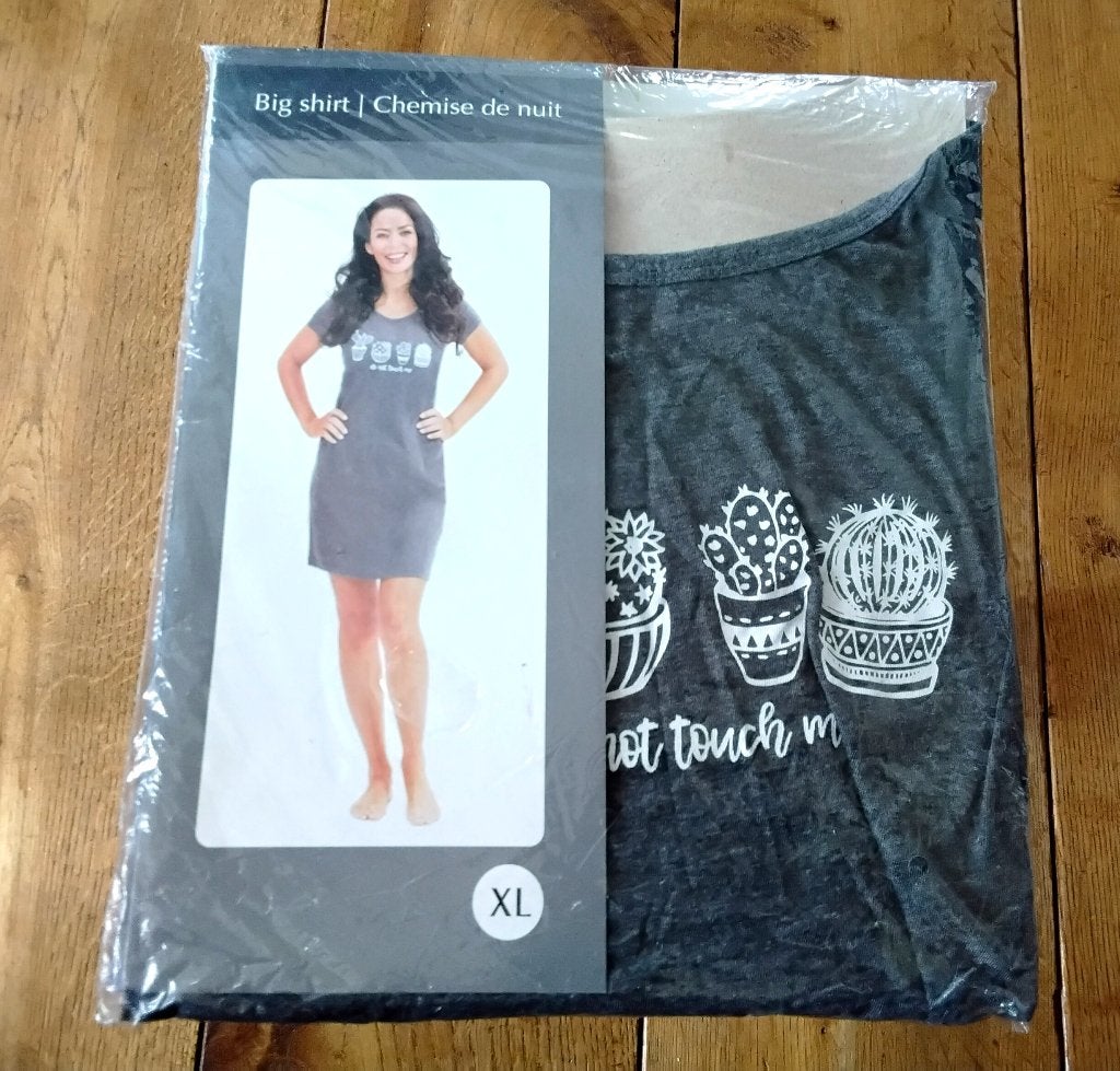 Nachthemd - bigshirt - cactussen en tekst: do not touch me, Kleding | Dames, Ophalen of Verzenden, Nieuw, Maat 46/48 (XL) of groter