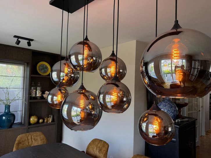 Moderne hanglamp met 9 rookglazen bollen, E27 fitting, Modern, E27 (groot), Ophalen of Verzenden, Glas