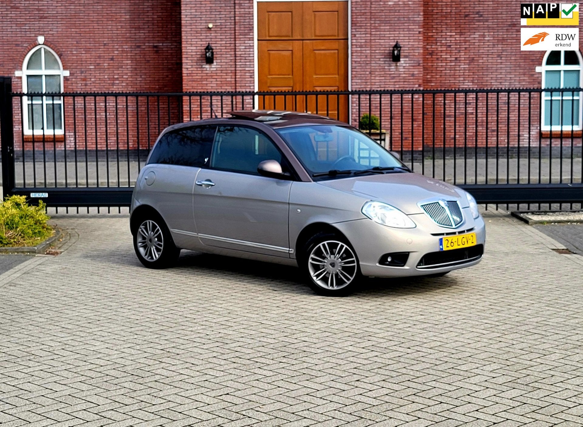 Lancia Ypsilon 1.4 Limited Edition 2010 / Airco / Nap / Open, Voorwielaandrijving, Gebruikt, 31 €/maand, 4 cilinders