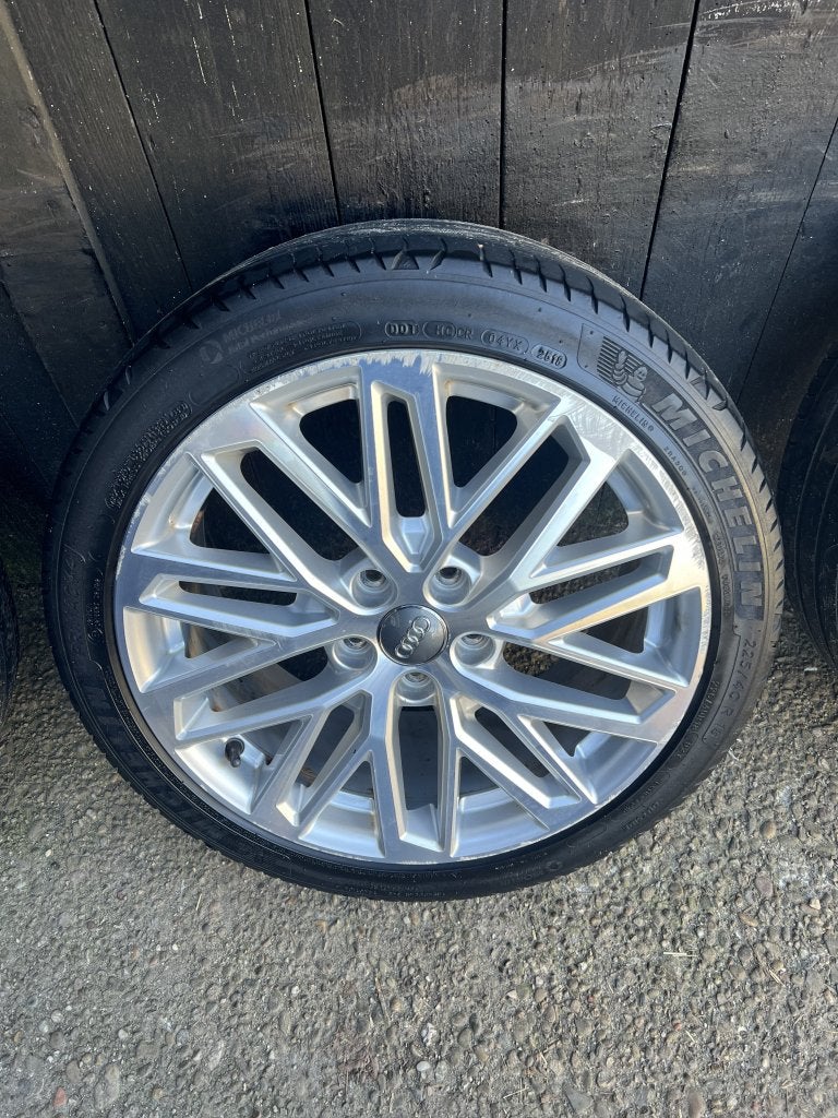 Originele Audi A3 velgen 18” 5x112 Michelin 4mm zomerset 8V, Niet ingevuld, 18 inch, Gebruikt, Banden en Velgen