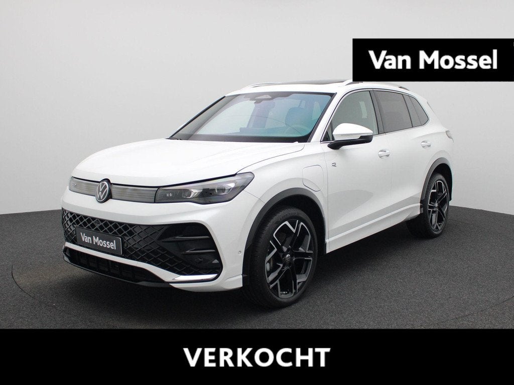 Volkswagen Tiguan 1.5 eHybrid R-Line Edition 272 PK | Panora, Auto's, Volkswagen, 12 maanden, 4 cilinders, 150 min, Wit