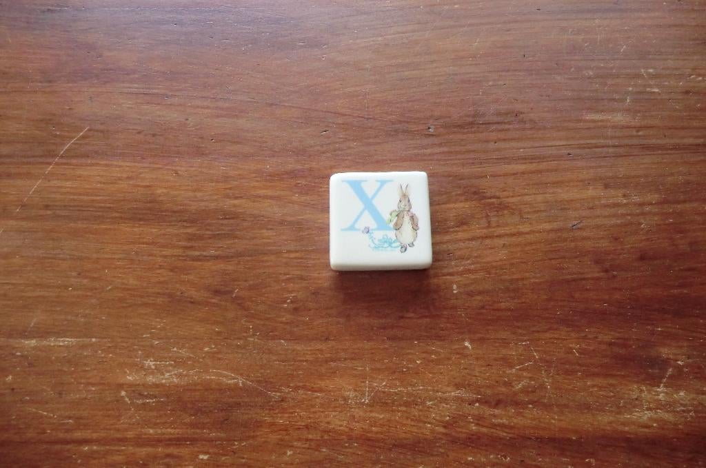 klein tegeltje met magneet - Peter Rabbit X - Beatrix Potter, Ophalen of Verzenden, Gebruikt
