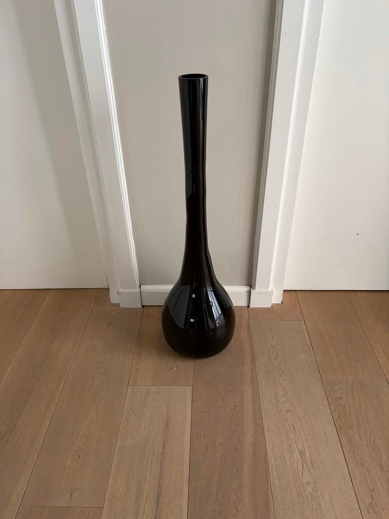 Elegante zwarte glazen vaas - slank en modern design, Ophalen