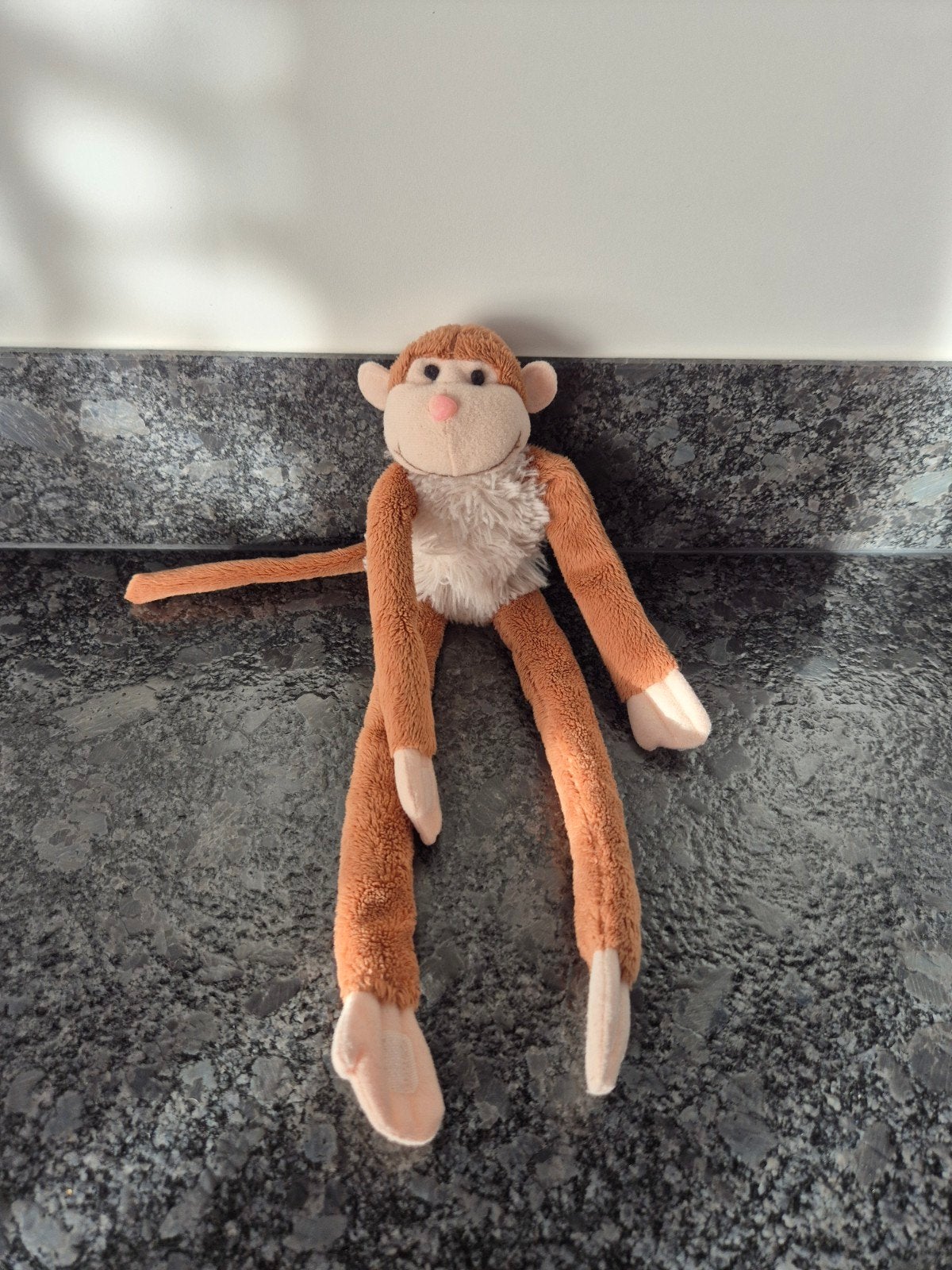 Knuffel Aap met klittenband, Ophalen of Verzenden, Overige typen