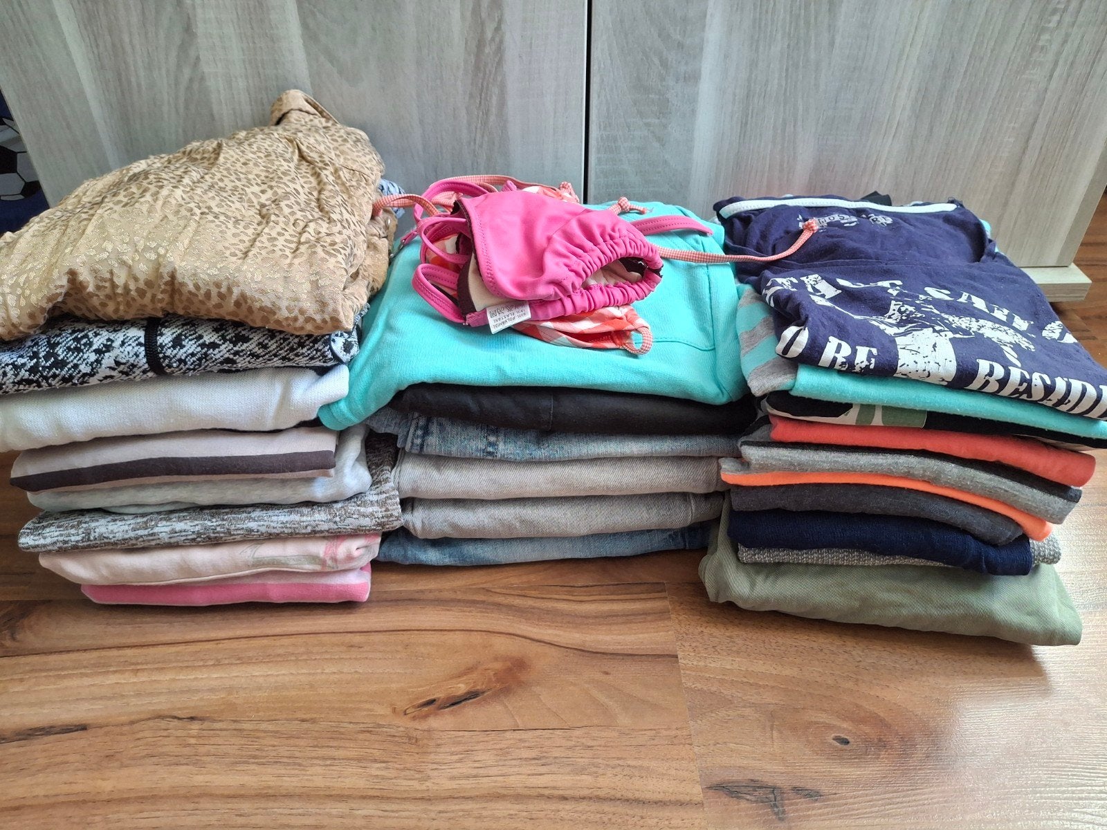 Pakket dames kleding - Mag opgehaald worden in ruil voor een, Ophalen, Gedragen