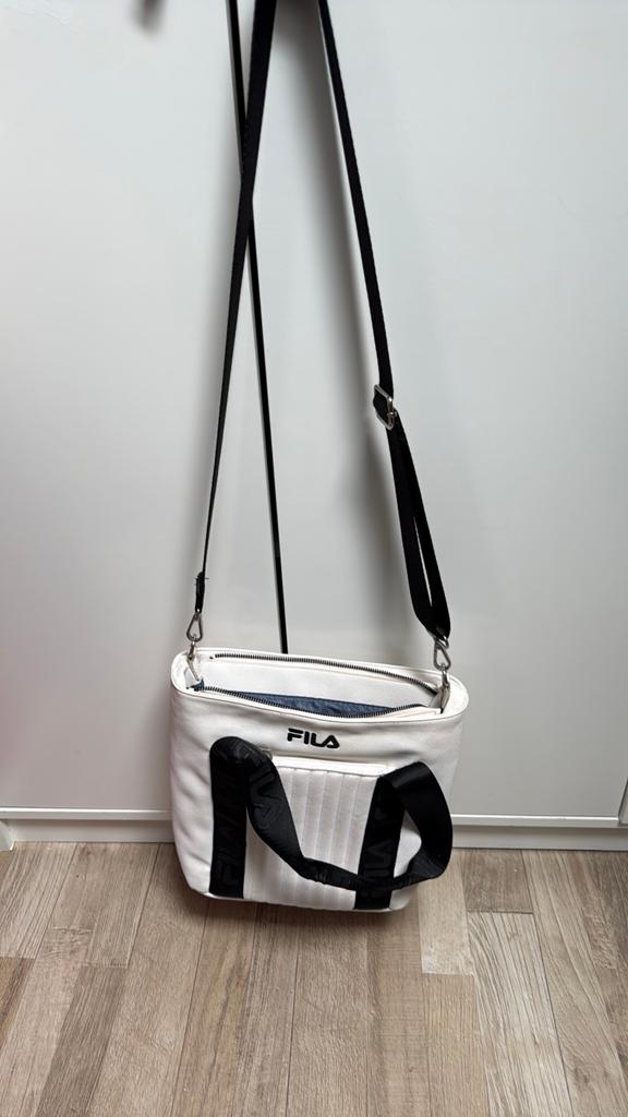 FILA tasje, Ophalen of Verzenden, Gebruikt, Wit, Schoudertasje