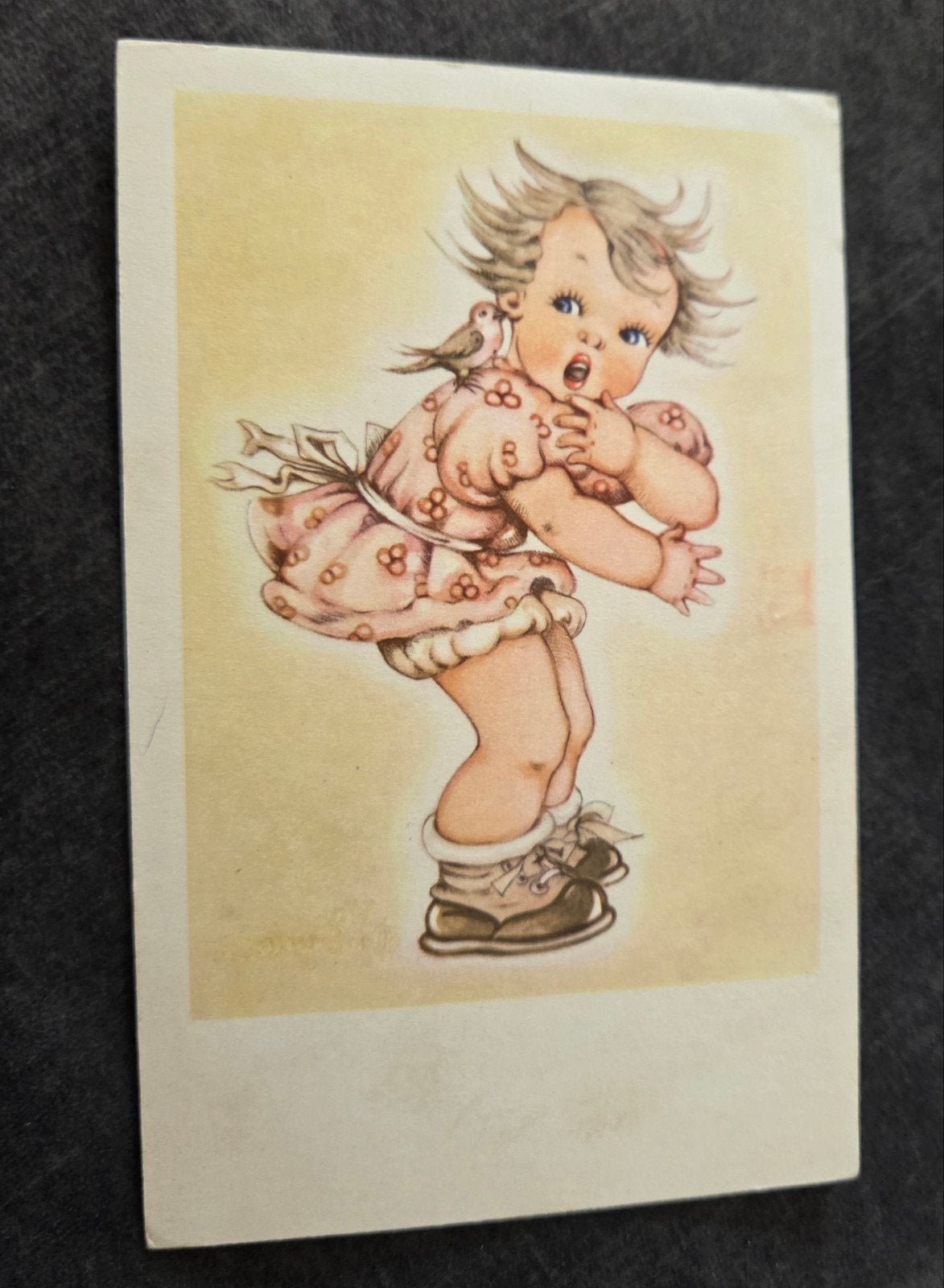 Oude Ansichtkaart: Lief Klein Meisje met Vogel (Wien), Verzenden, 1940 tot 1960, Gelopen, Kinderen