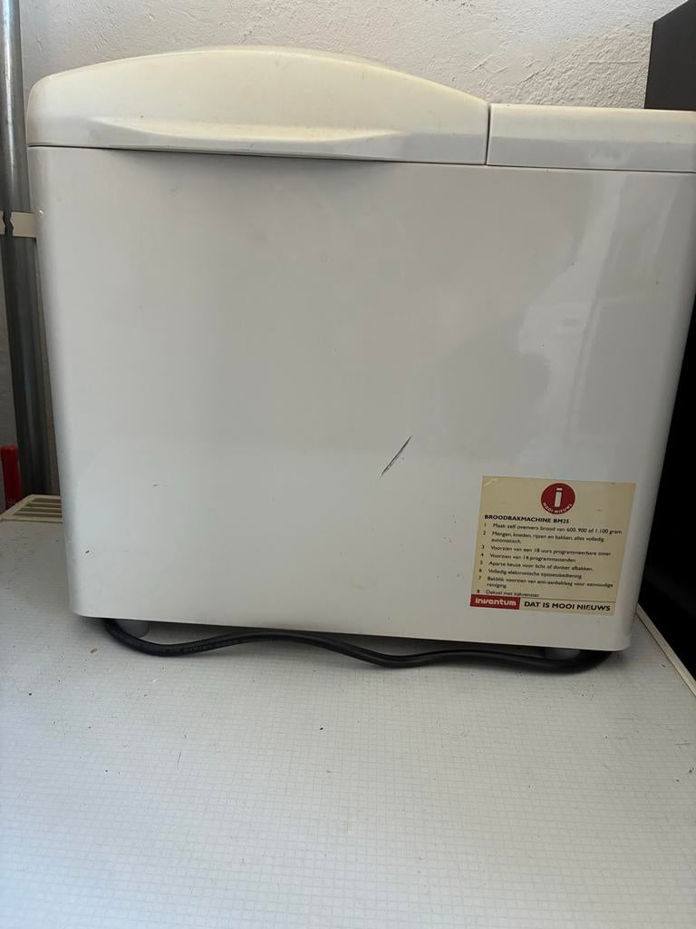Inventum Broodbakmachine BM11, Witgoed en Apparatuur, Broodbakmachines, 800 tot 1200 gram deeg, Zo goed als nieuw, Kijkvenster
