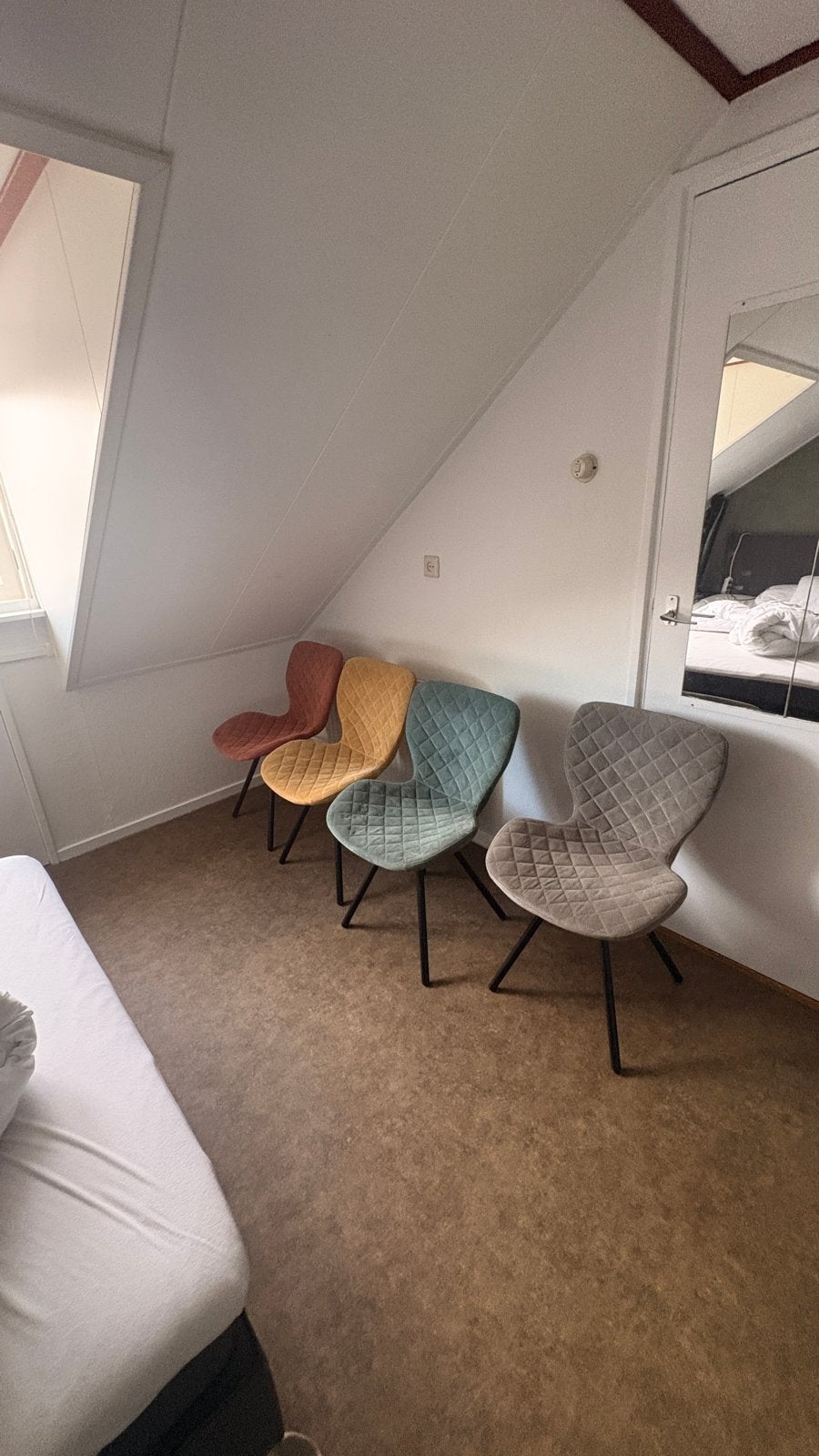 Set van 4 gestoffeerde stoelen in diverse kleuren, Ophalen, Gebruikt, Overige kleuren, Vier