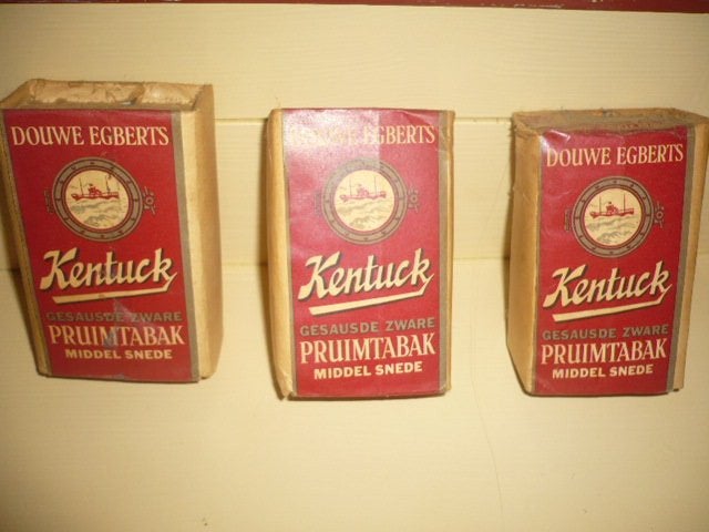 Mie18<> oude pakjes douwe egberts pruimtabak, Ophalen of Verzenden, Zo goed als nieuw, Verpakking