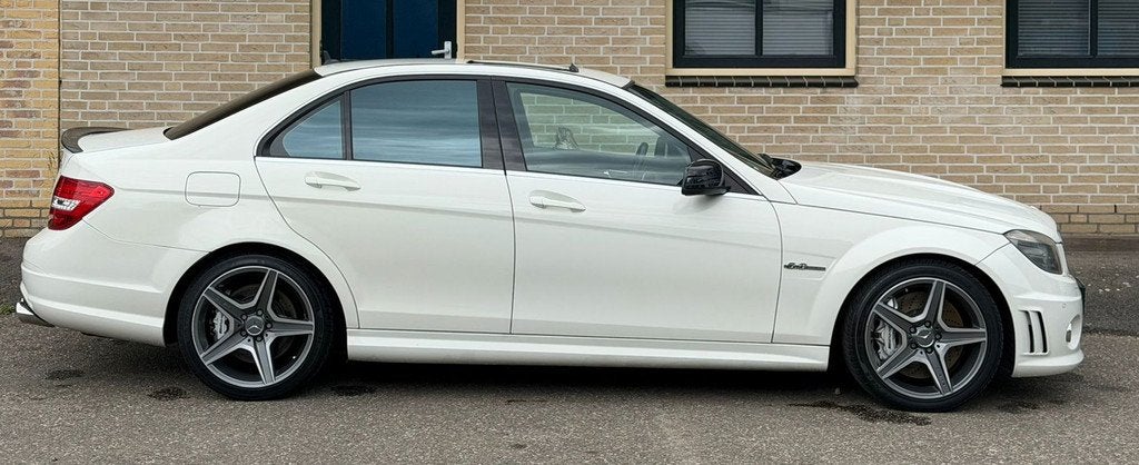 Mercedes-Benz C-klasse AMG C63 6.2 V8 FULL OPTIONS, Auto's, Euro 5, Achterwielaandrijving, Wit, Leder