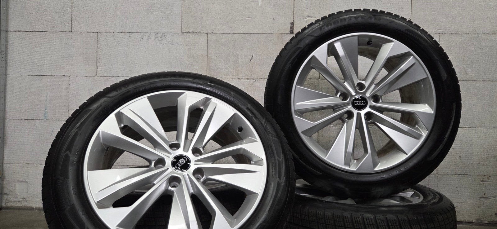 20" Audi Q6 SQ6 Etron orig velgen zomer winterbanden 7mm, Auto-onderdelen, Banden en Velgen, Gebruikt, 255 mm, Banden en Velgen