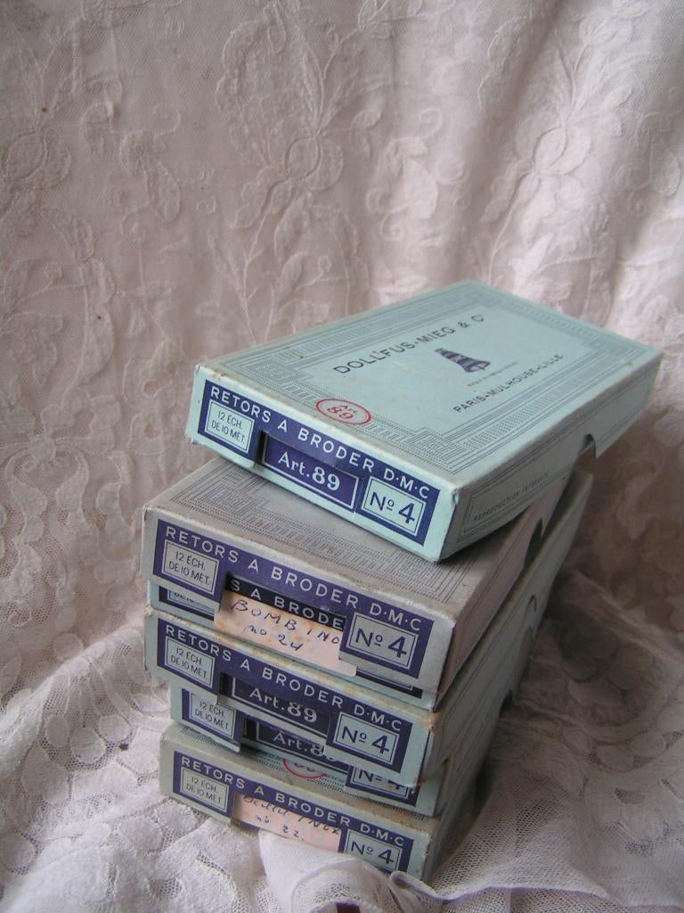 vintage doosjes DMC Dollfus-Mieg & Co nr WW 439, Verzenden