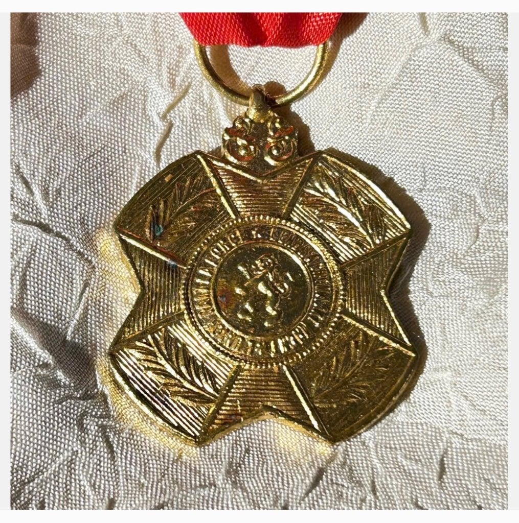 Medaille in de orde van Leopold II Belgische onderscheiding, Ophalen of Verzenden, Overige materialen, Buitenland