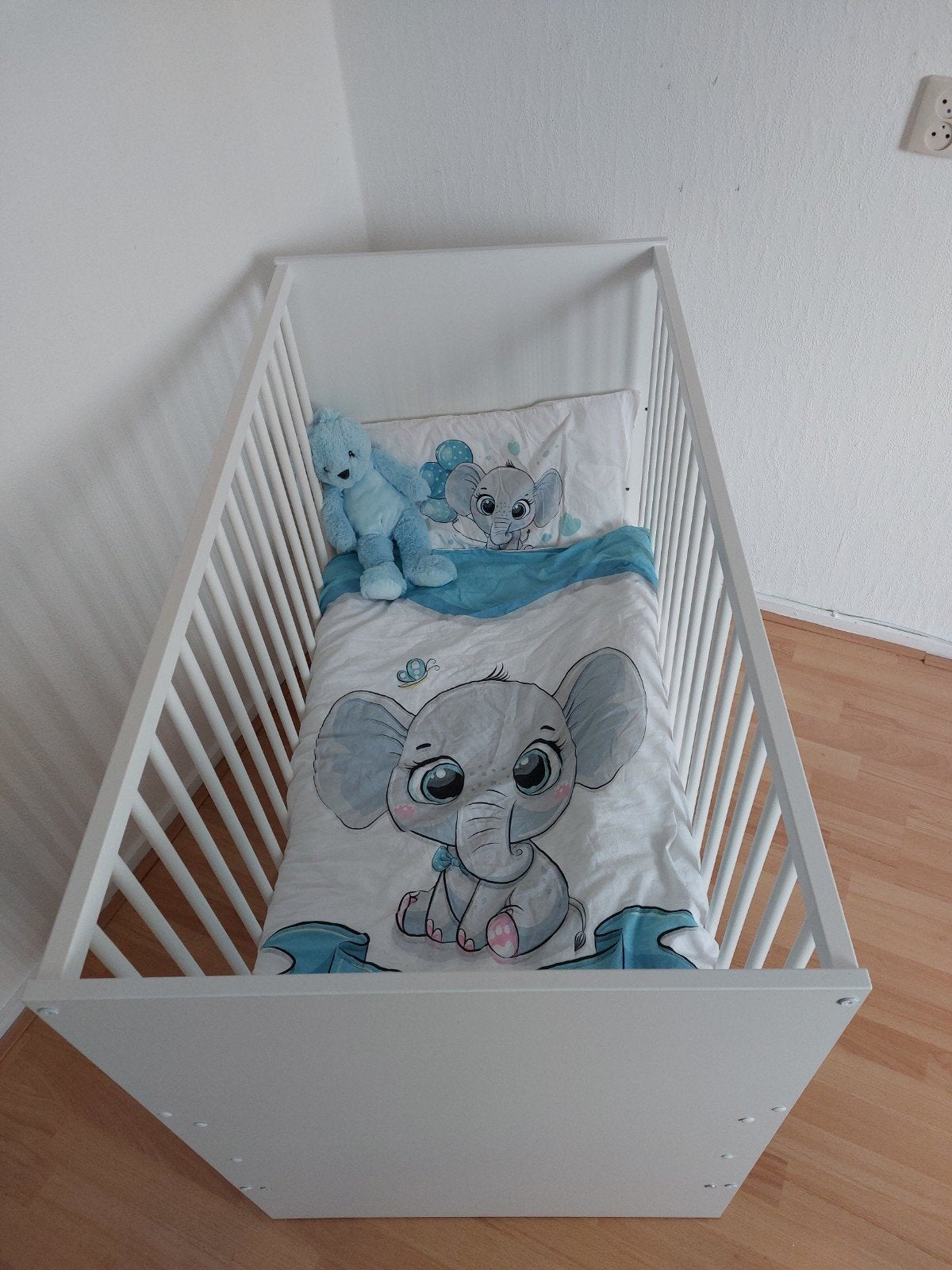 Wit ledikant met schattig olifantje beddengoed, Ophalen, Gebruikt, Ledikant