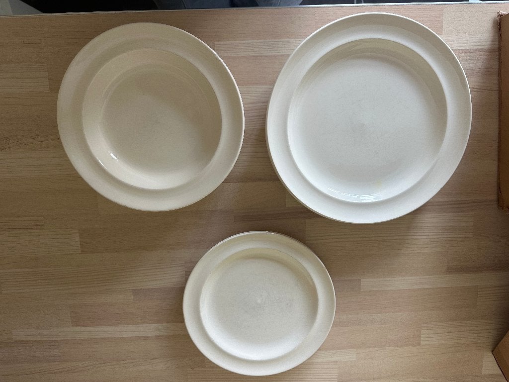 Servies Borden Wedgwood, Gebruikt, Klassiek, Ophalen of Verzenden, Bord(en)