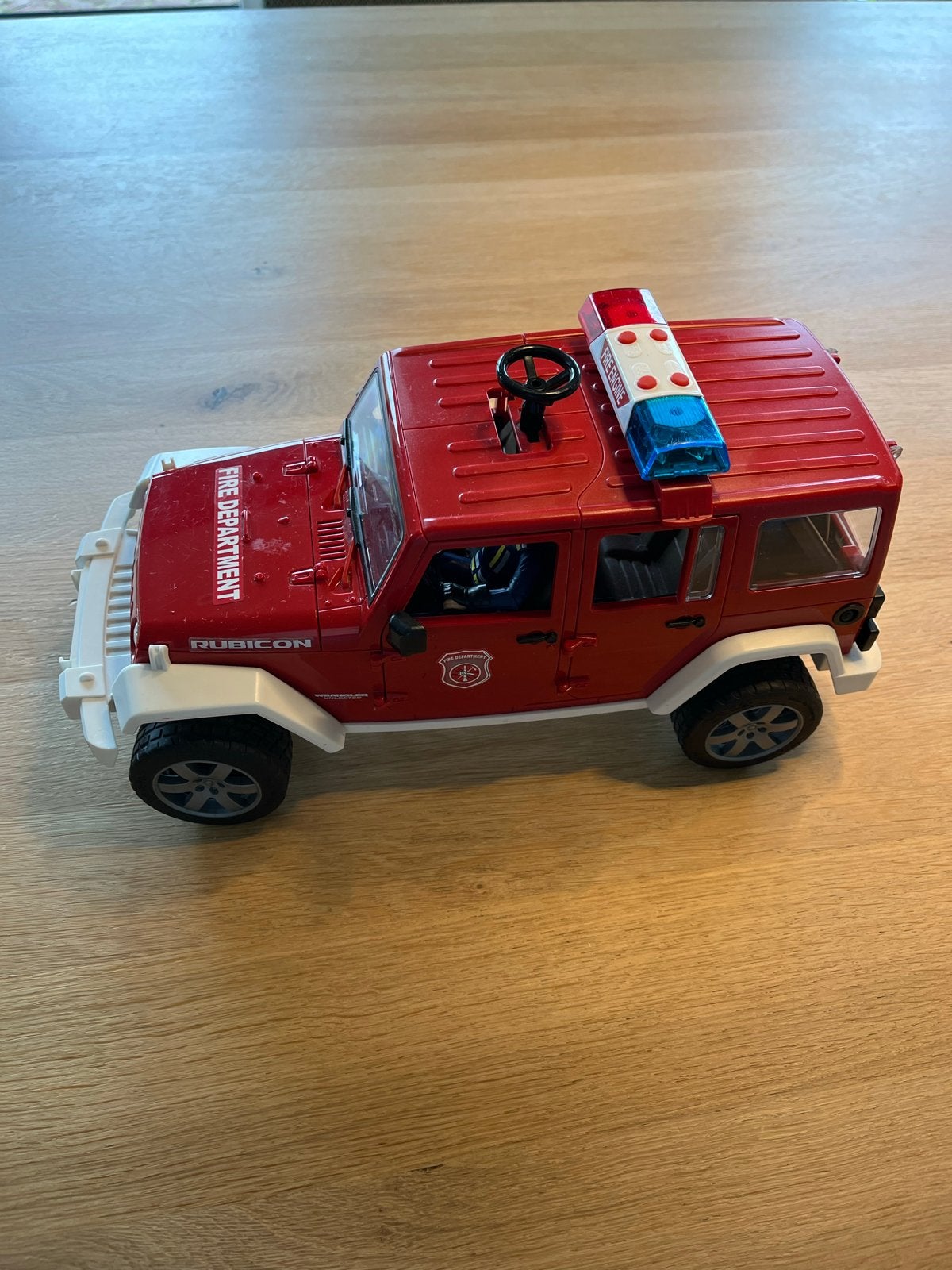 Bruder Brandweer Jeep Rubicon met Brandweerman, Ophalen of Verzenden, Gebruikt