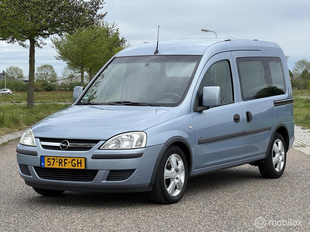 Opel Tour 1.4-16V Njoy, Auto's, Opel, Voorwielaandrijving, 450 kg, Gebruikt, Overige modellen