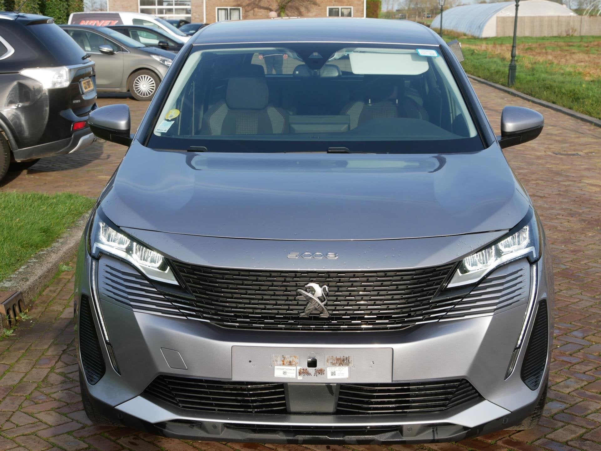 Peugeot 5008 1.5 BlueHDI AcT Pack Business 7P EAT8 AC NAVI *, Stof, Zwart, 4 cilinders, 7 stoelen