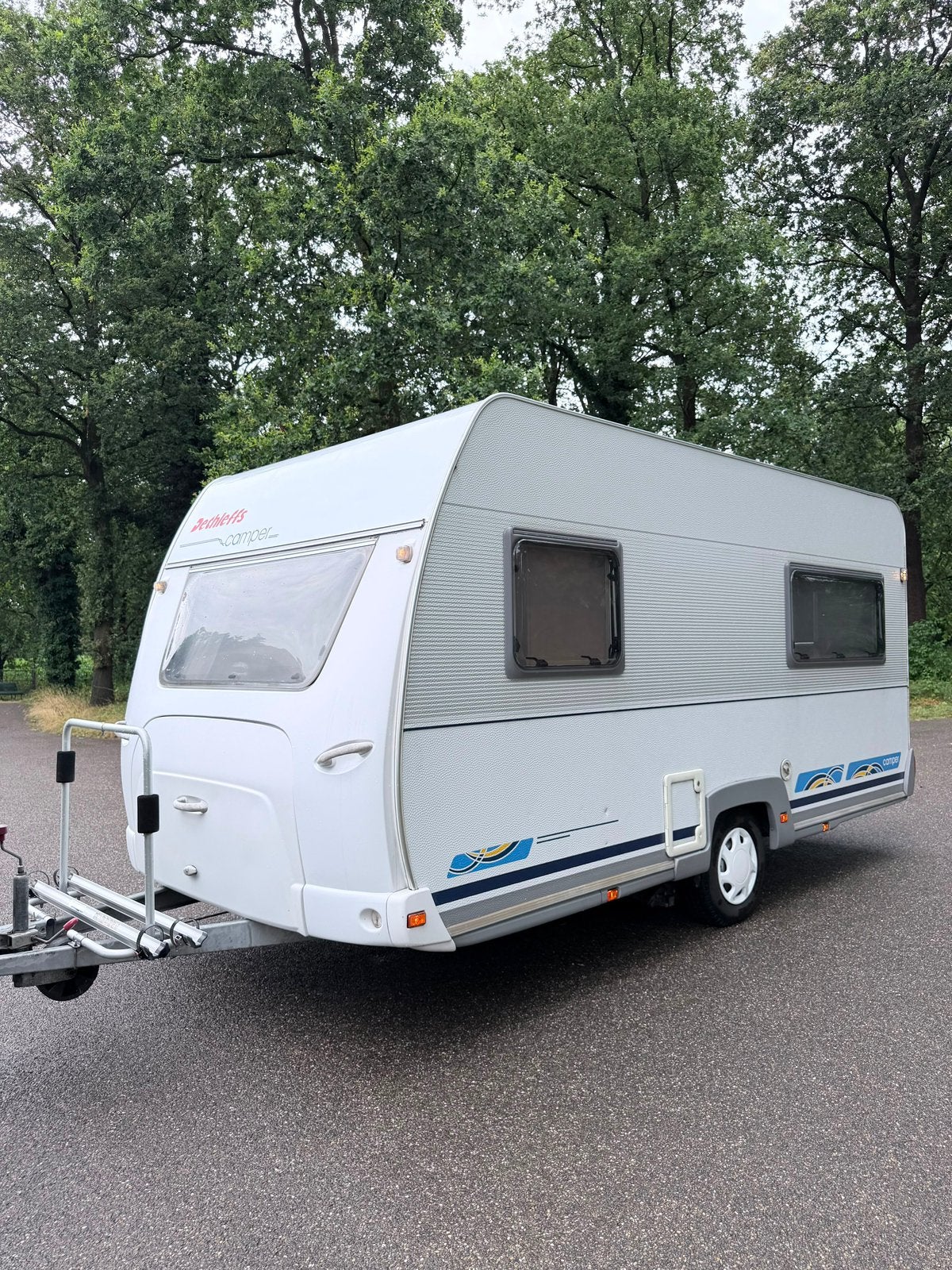 Nette Dethleffs Camper uit 2000!, Schokbreker, Dwarsbed, Bedrijf, Treinzit