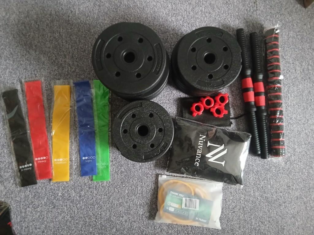 Set van Halterset 20KG, Weerstandsbanden, Springtouw, Sport en Fitness, Fitnessmaterialen, Ophalen of Verzenden, Zo goed als nieuw