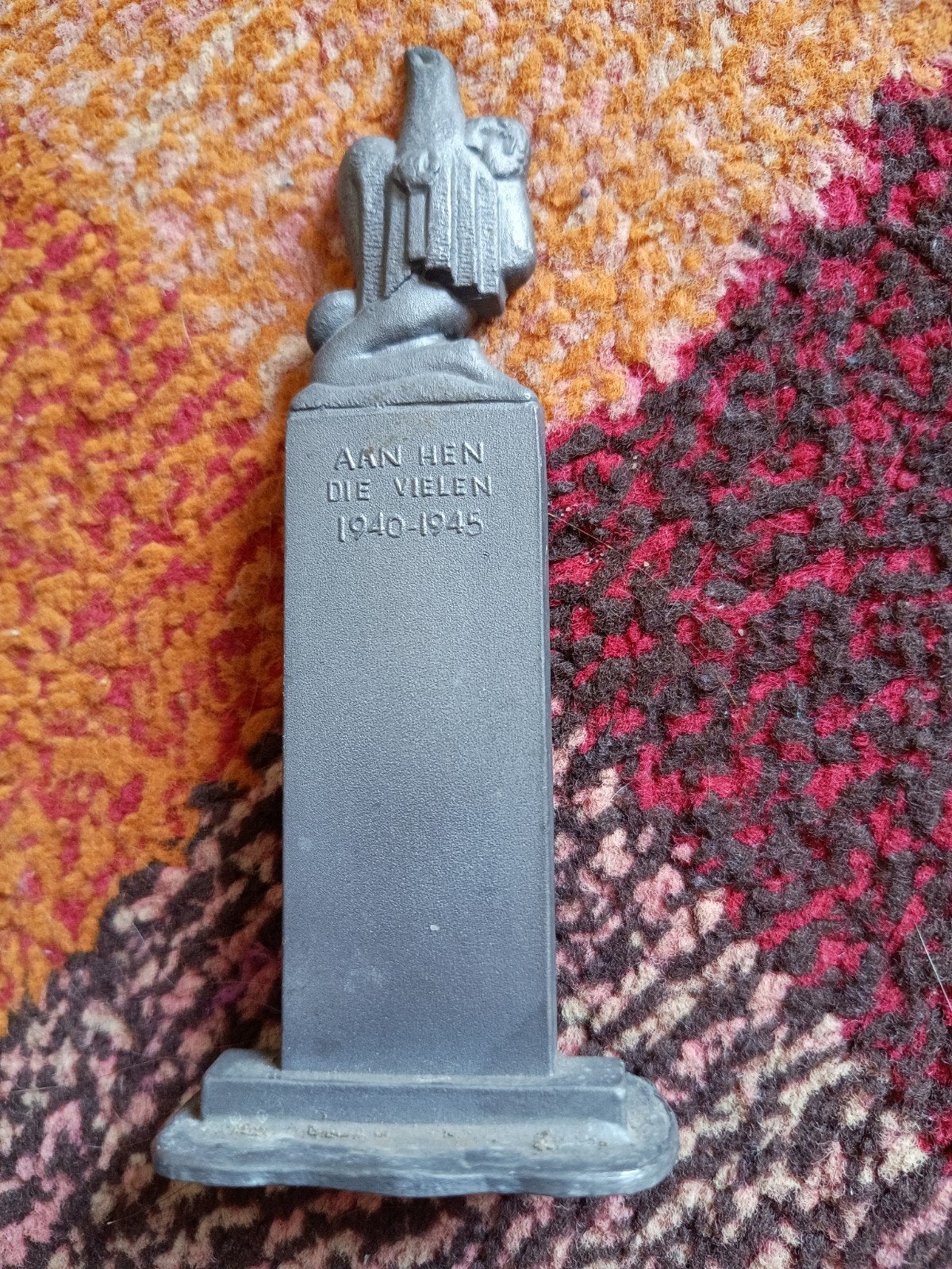 Oorlogsmonument 'Aan hen die vielen 1940-1945' - Tingieterij, Ophalen of Verzenden