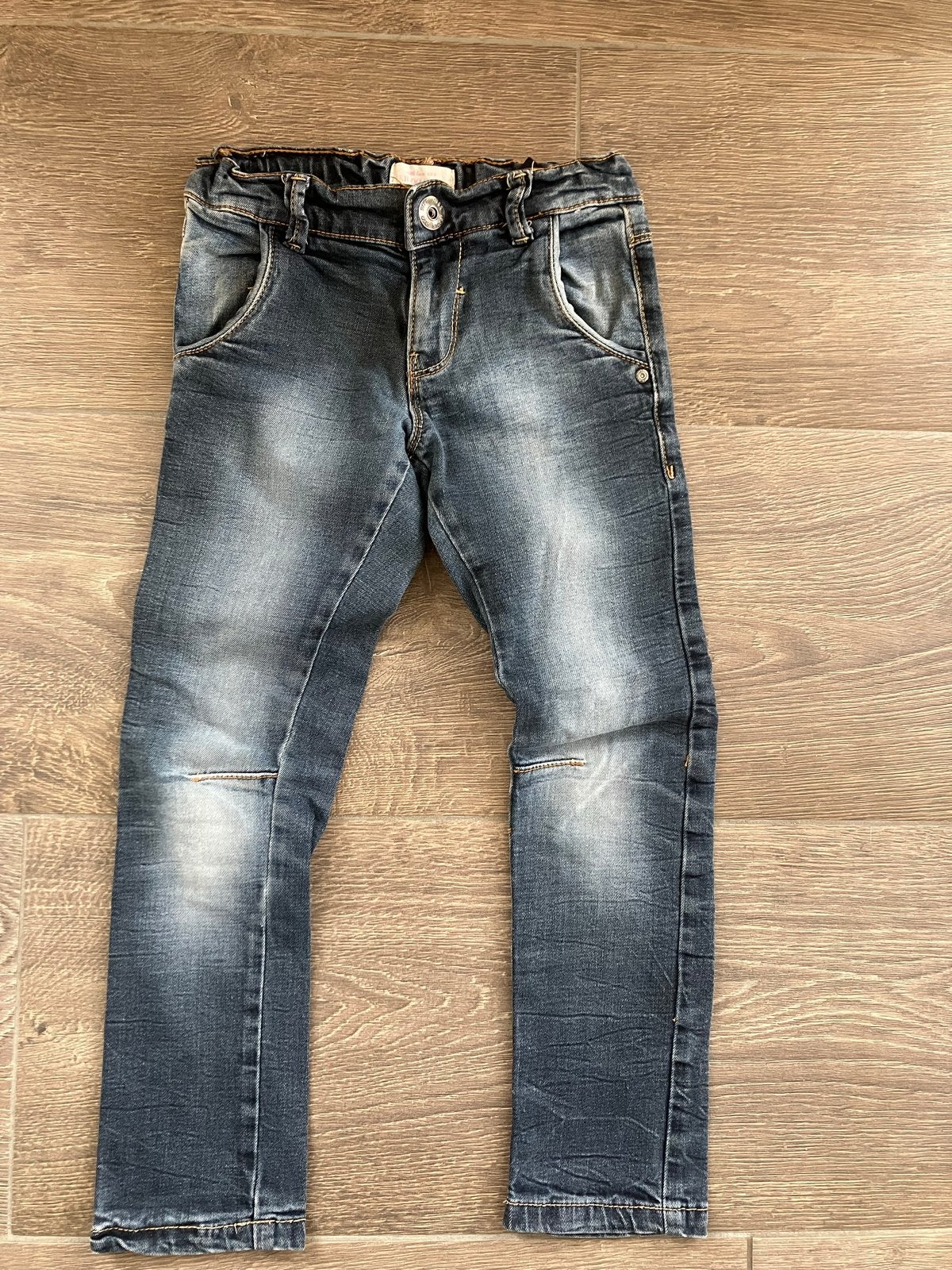 Stoere spijkerbroek voor meisjes - 122 128, Kinderen en Baby's, Ophalen of Verzenden, Gebruikt, Meisje, Broek