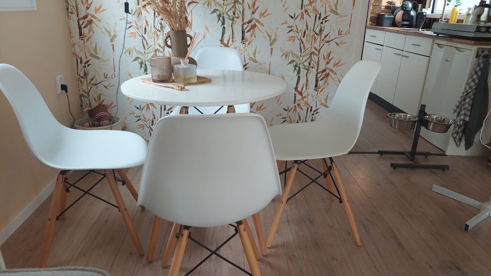 Moderne ronde eettafel met 4 stoelen, Huis en Inrichting, Ophalen, Gebruikt, Rond, 50 tot 100 cm