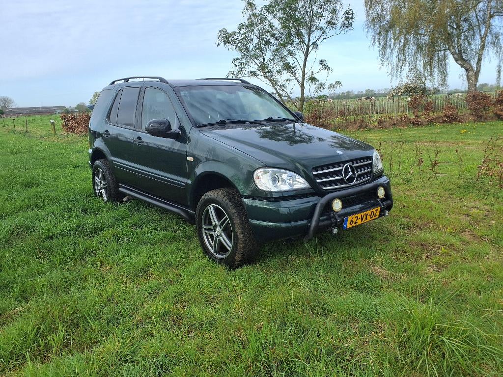 Mercedes-Benz M-klasse Ml320 SW Smal AUT 2001, Automaat, Zwart, Vierwielaandrijving, Particulier
