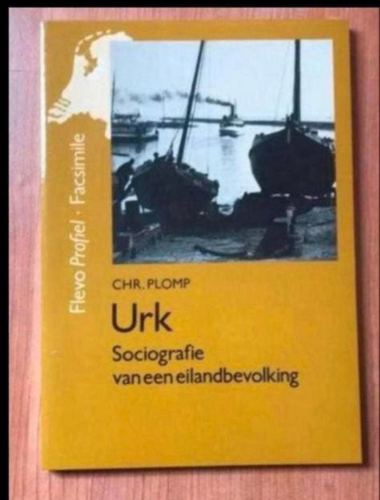 Urk: Sociografie van een eilandbevolking - Chr. Plomp, Ophalen of Verzenden, 20e eeuw of later, Gelezen