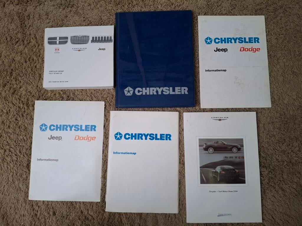 Lot autofolders (persmappen) Chrysler, Verzenden, Overige merken
