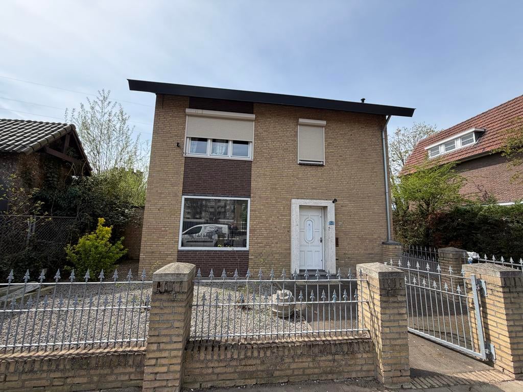 Huis + appartement te koop, Huizen en Kamers, Huizen te koop, Limburg, Vrijstaande woning, Verkoop zonder makelaar, 6 kamers