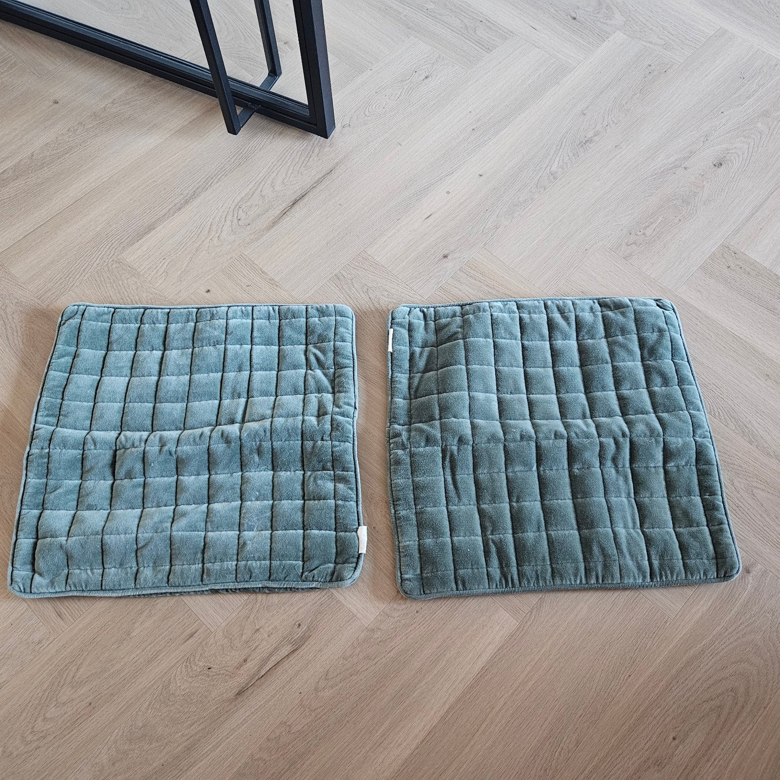 Riviera Maison set van 2 groene vierkante kussens, Overige merken, Vierkant, Ophalen of Verzenden, Zo goed als nieuw