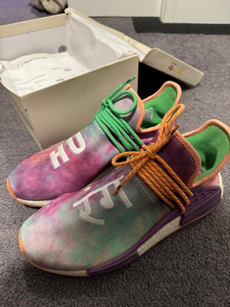 Human Race NMD Pharrell Holi Festival (chalk coral), Ophalen of Verzenden, Zo goed als nieuw, Zwart
