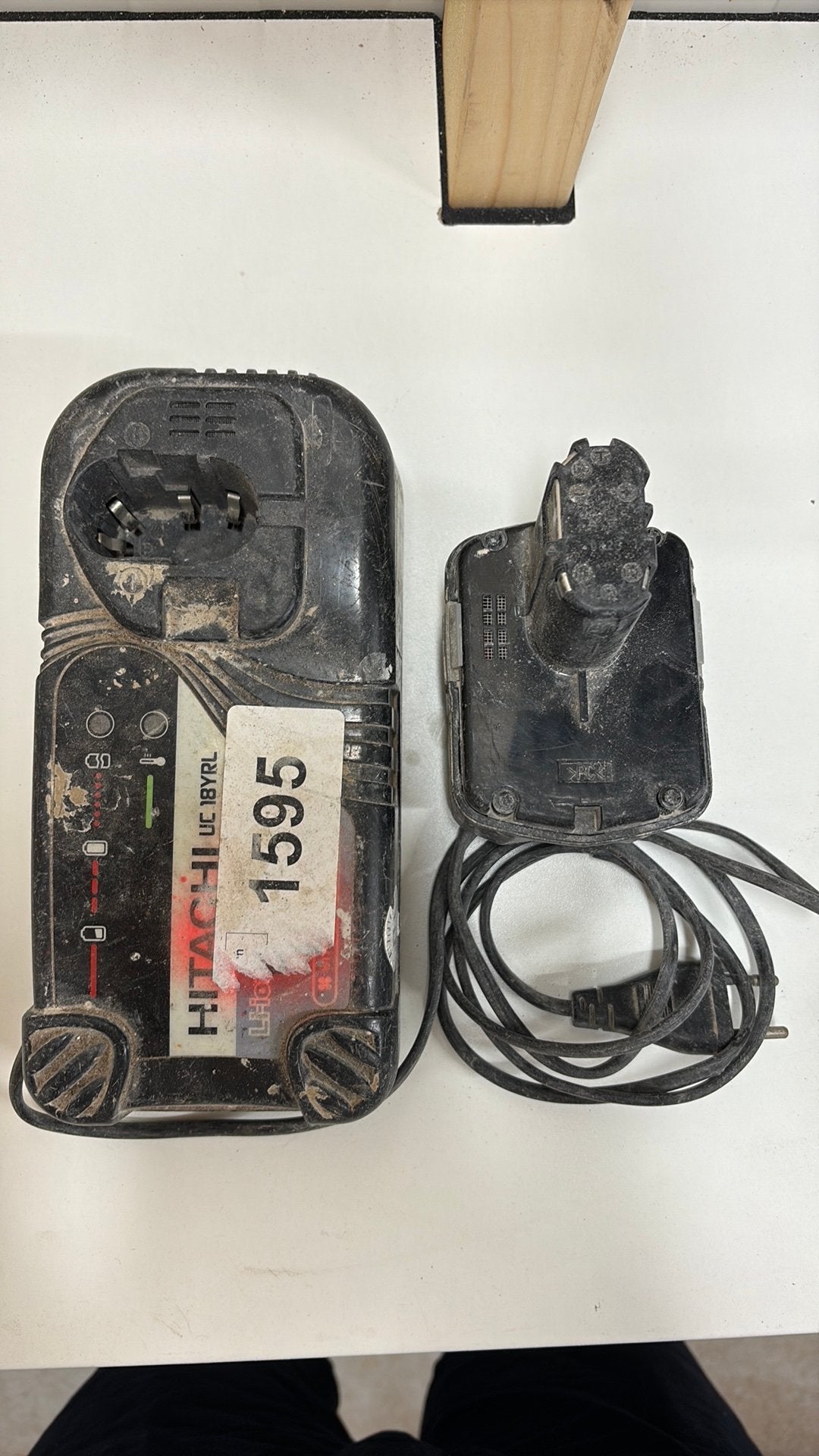 Hitachi 14.4V accu en oplader UC18YRL, Ophalen of Verzenden, Zo goed als nieuw