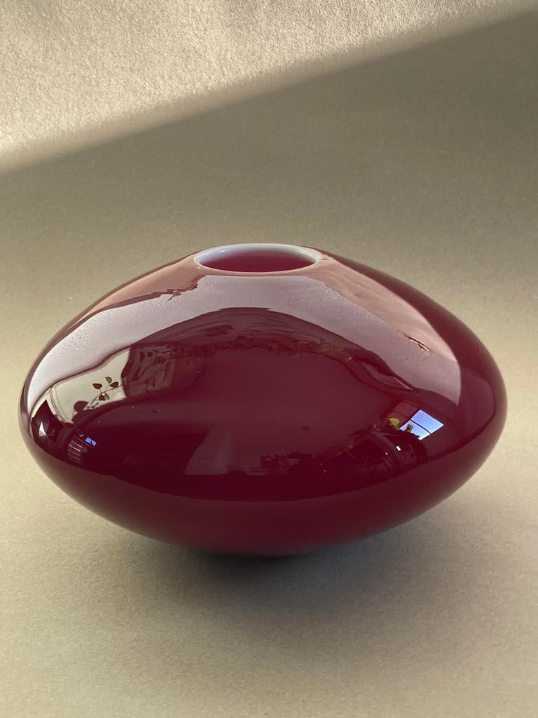 Vintage Murano UFO vaas (cased rood/wit glas) - 2.9kg, Ophalen of Verzenden