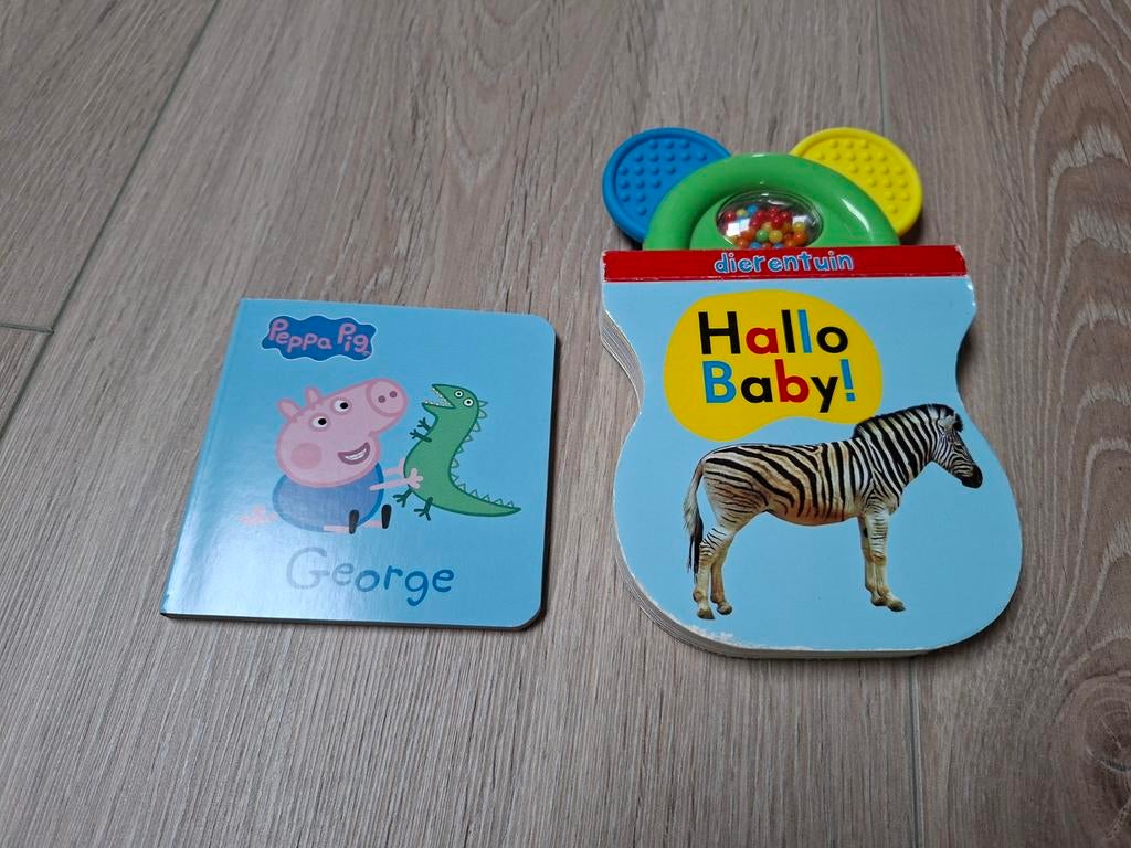 2x baby boekje Hallo Baby en George (Peppa Pig), Ophalen of Verzenden, Gelezen, Uitklap-, Voel- of Ontdekboek, 6 tot 12 maanden