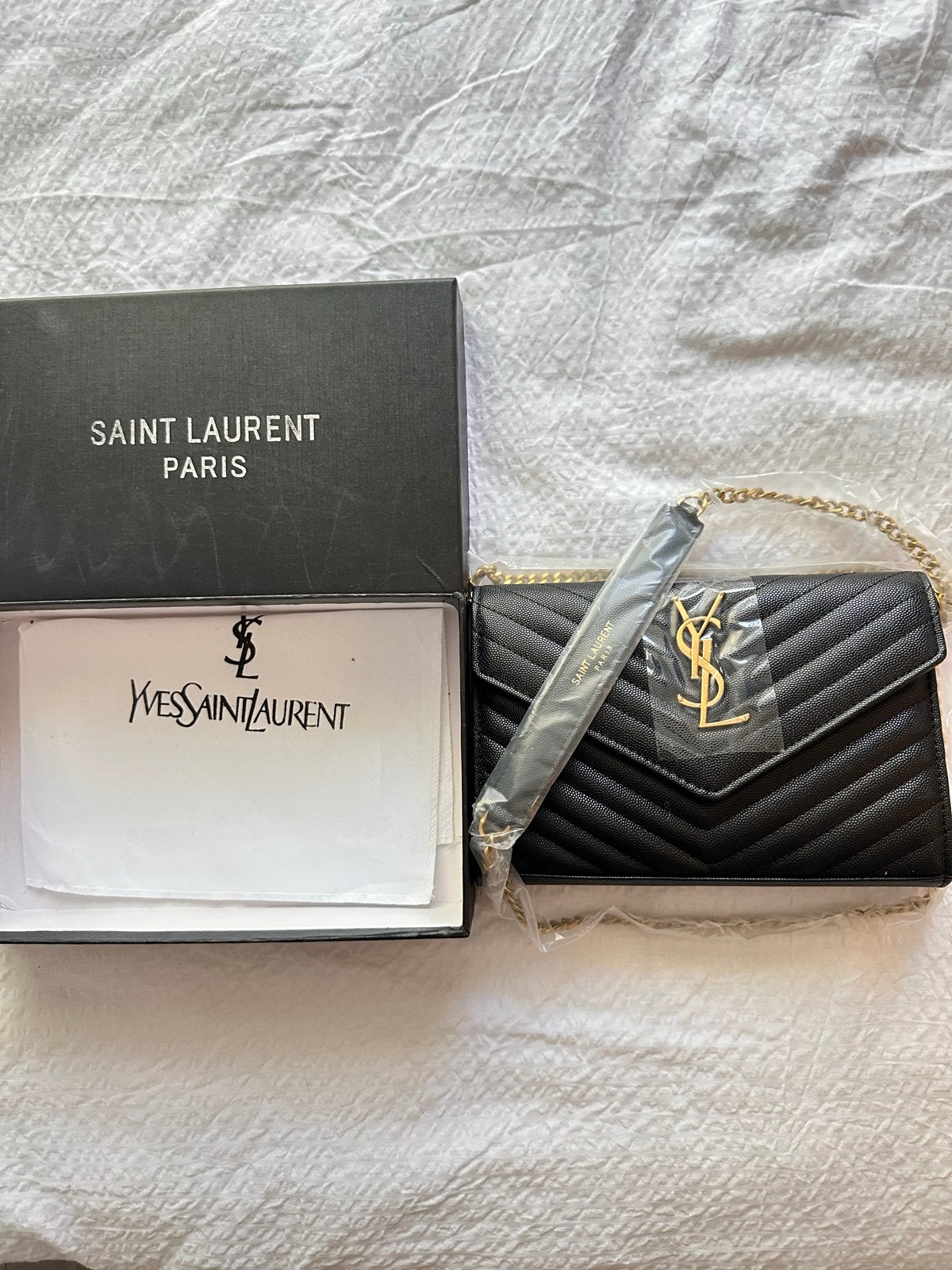 Saint Laurent Paris schoudertasje zwart met goud, Ophalen of Verzenden, Zo goed als nieuw, Zwart, Schoudertasje