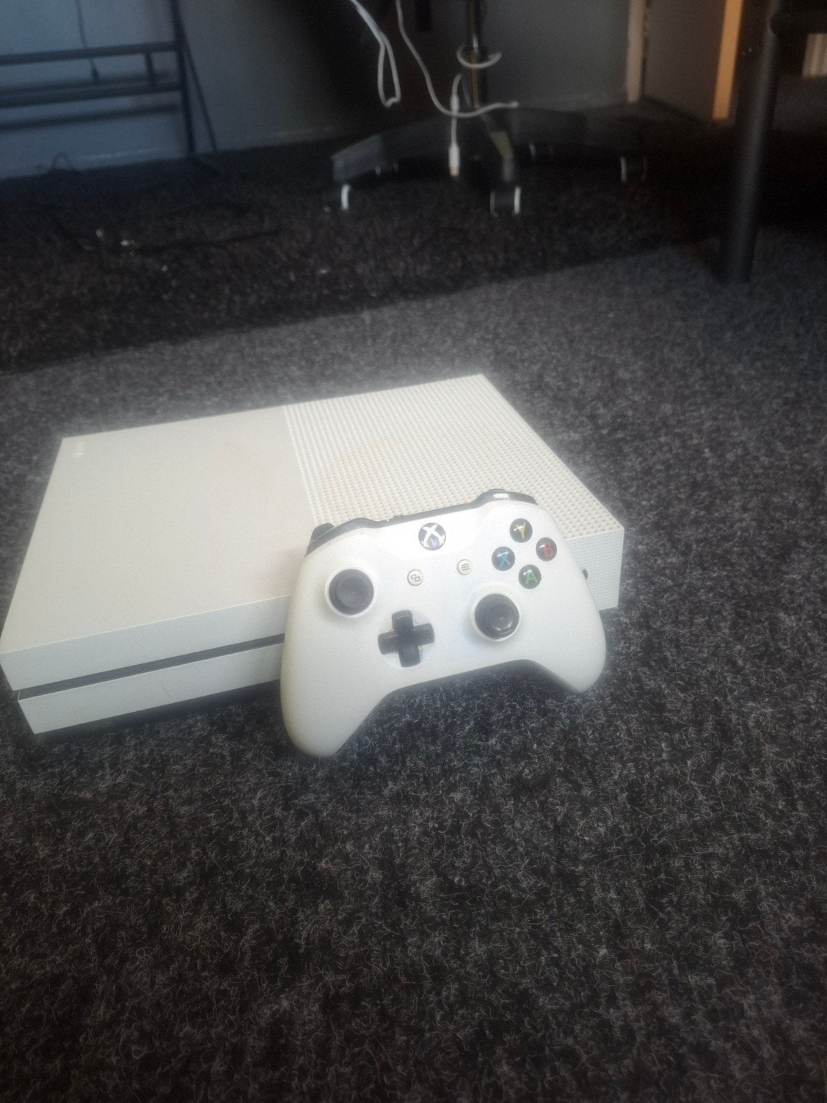 Xbox One S met controller en kabels, Ophalen of Verzenden, Gebruikt