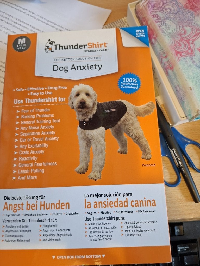 Thundershirt hond M (12-18 kg), Dieren en Toebehoren, Ophalen of Verzenden, Zo goed als nieuw