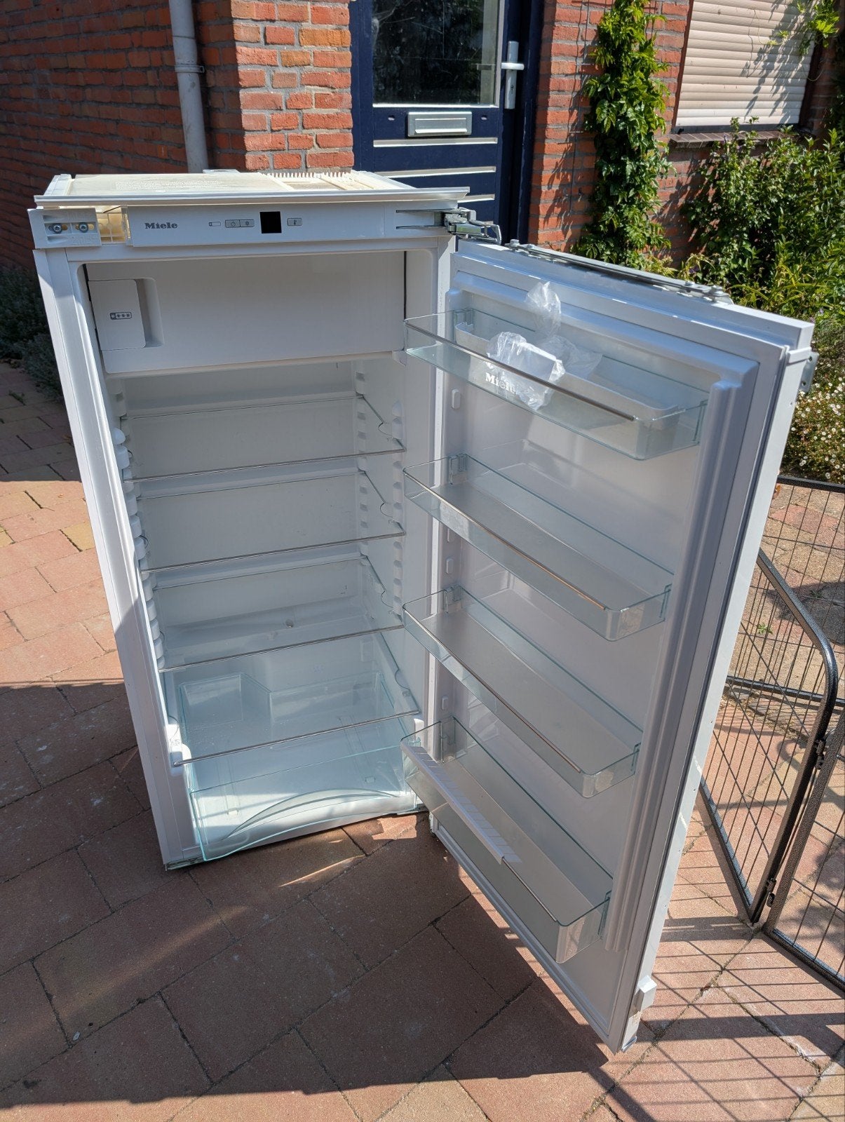 Miele Koelkast - Inbouwmodel met vriesvak, Ophalen, 150 tot 200 liter, Gebruikt, 120 tot 140 cm