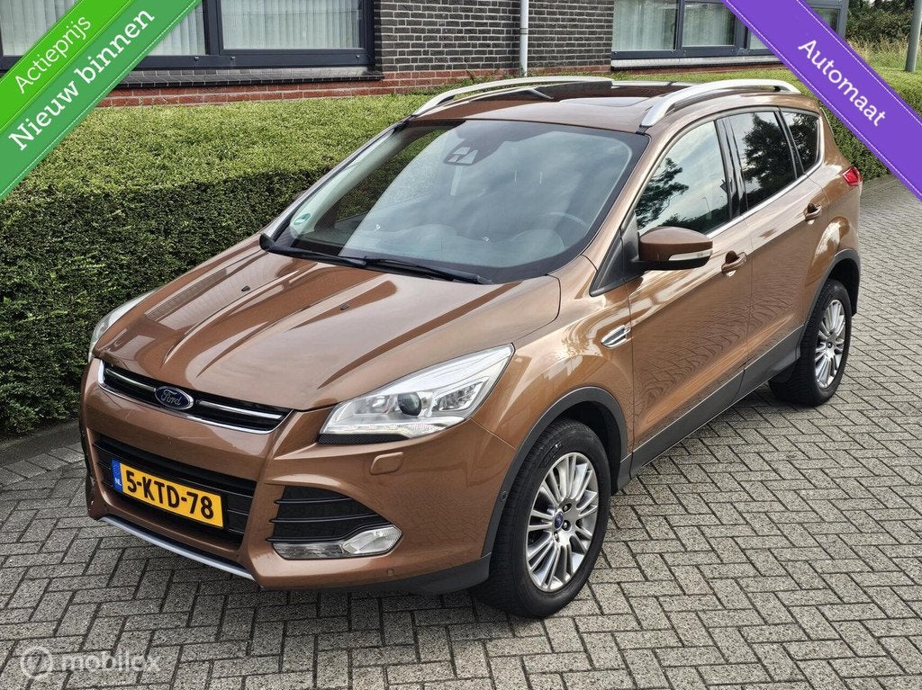 Ford Kuga 1.6 Titanium Automaat 4WD Pano/Leer/LMV, Auto's, Ford, Euro 5, Gebruikt, 4 cilinders, Bruin